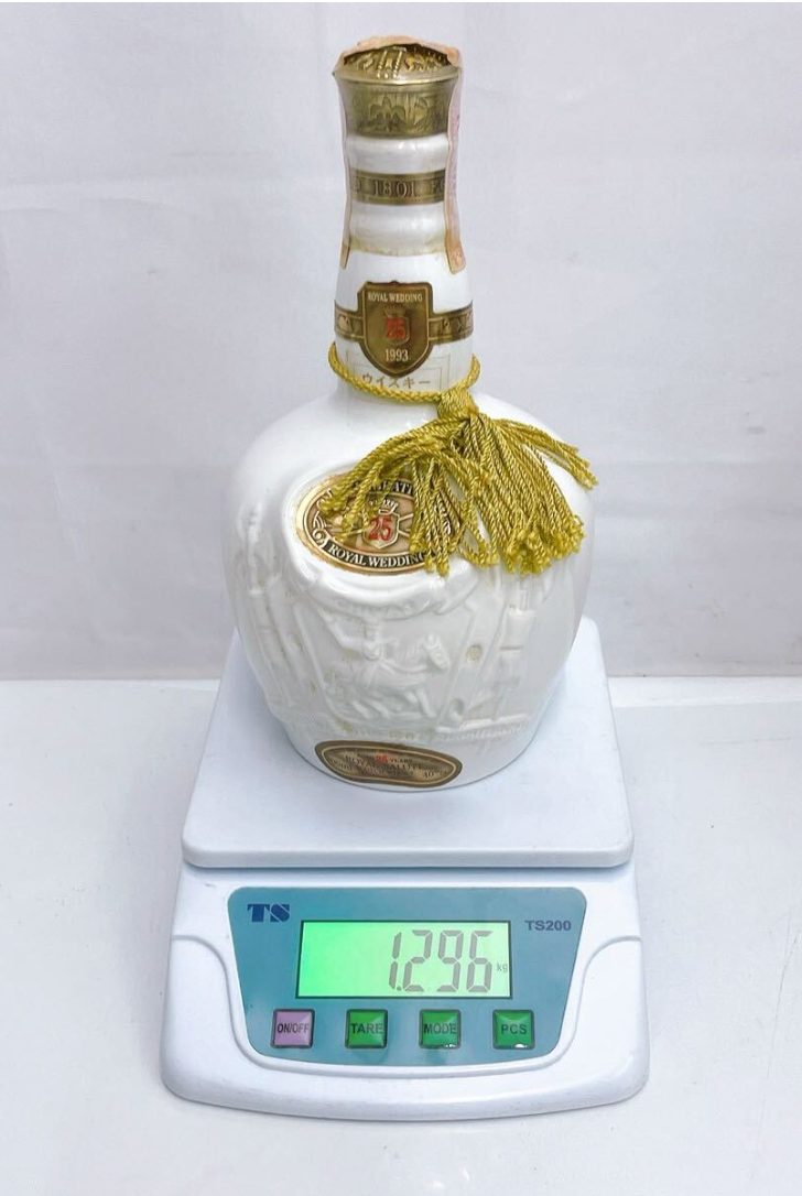 Chivas Royal Wedding 25-year with certificate and box PRE-ARRIVAL