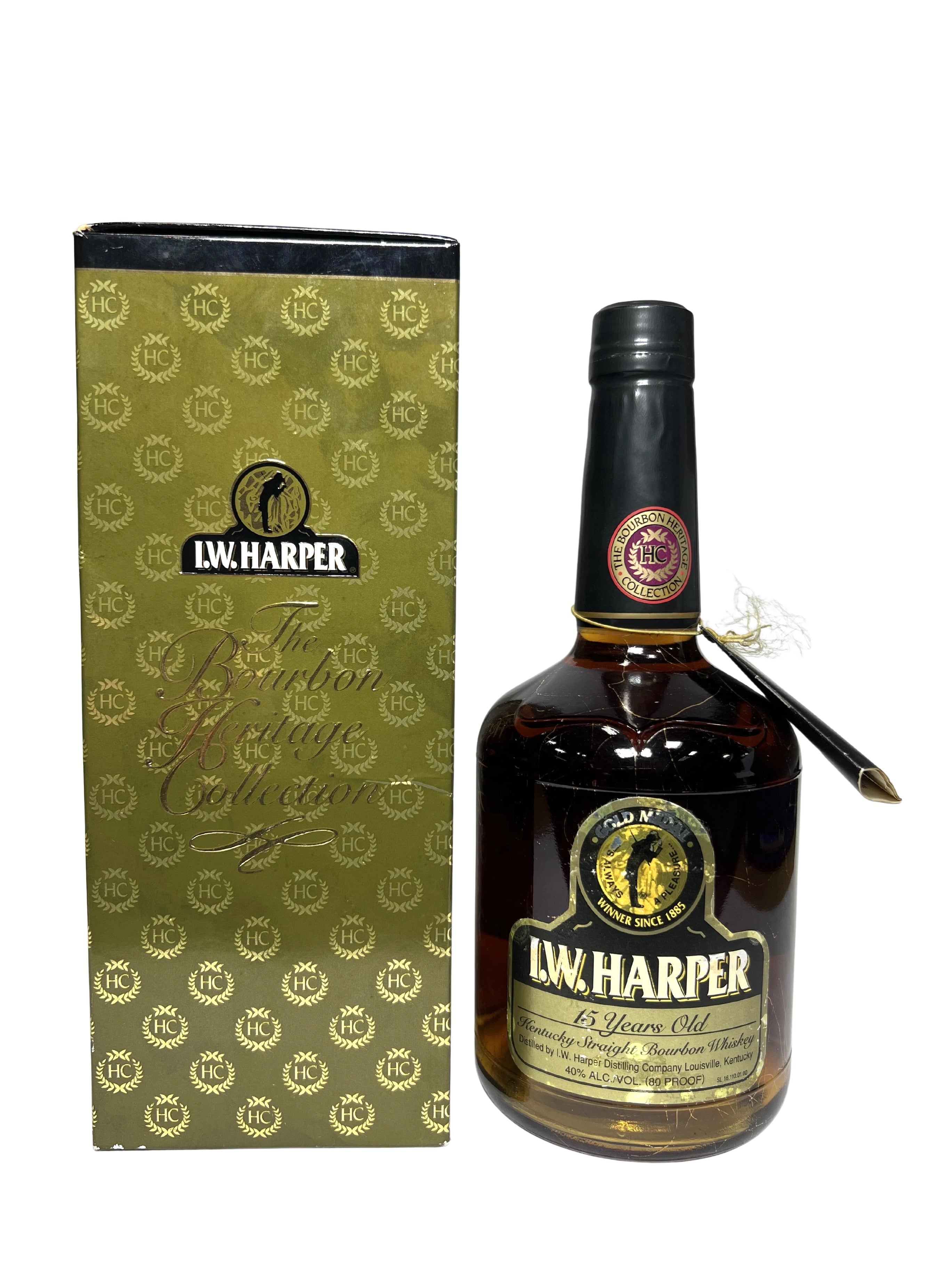 I.W. Harper 15 Year Bourbon Heritage Collection 1996 with box -bottle front