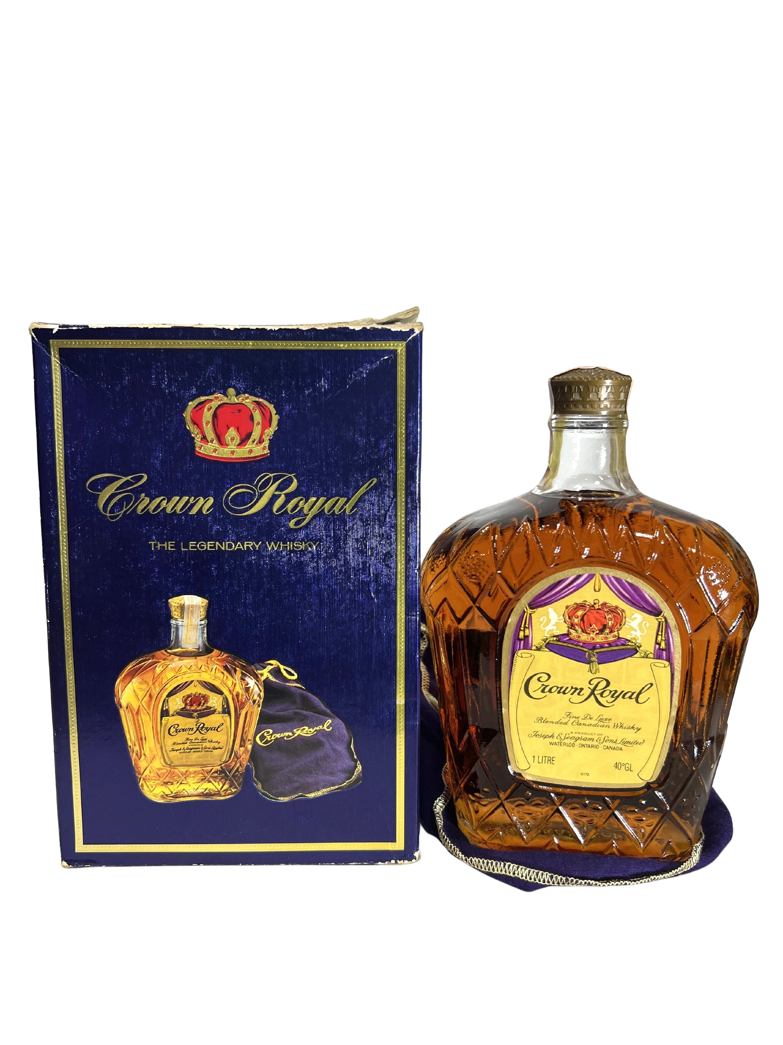 Crown Royal Fine De Luxe Blended Canadian Whisky 1975 -bottle front